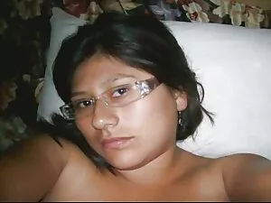 Una ragazza dai cape ...